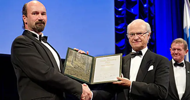 OptiCalender Metal Belt & R&D: Valmet’s Mika Viljanmaa receives Marcus Wallenberg Prize 2012