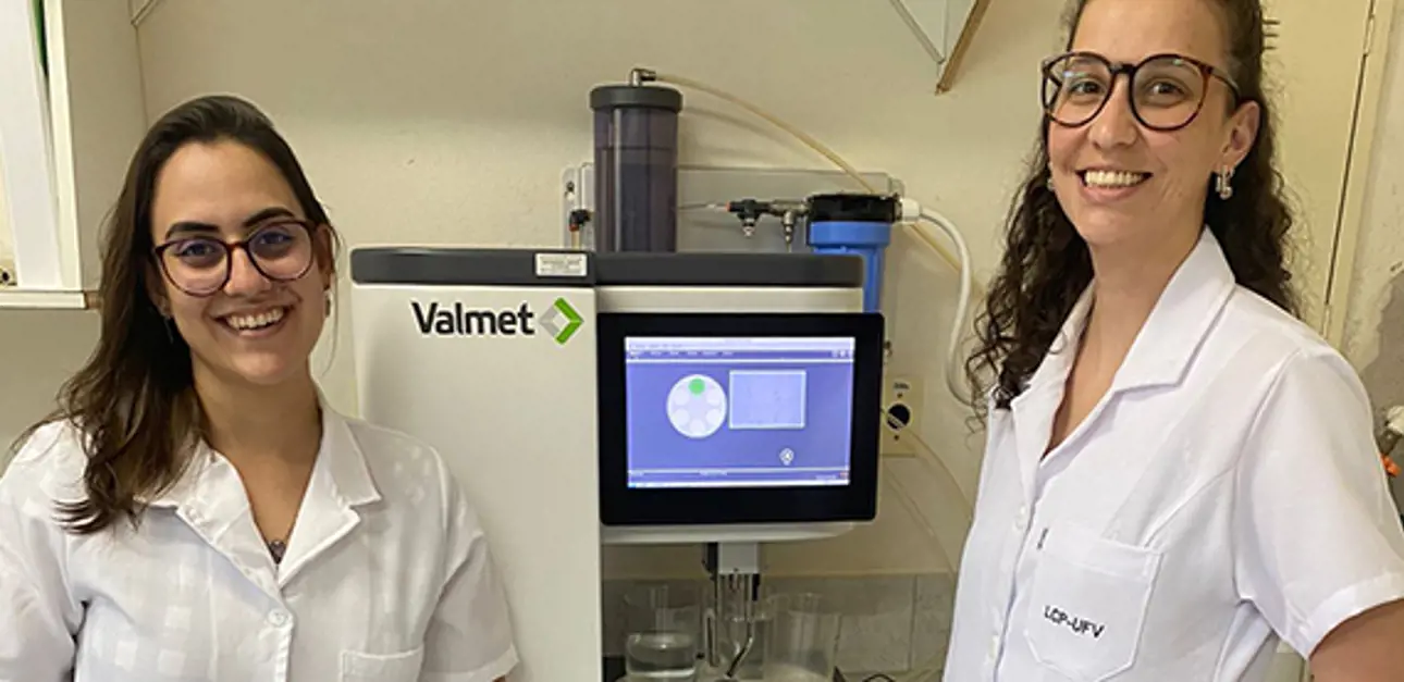 a Valmet Fiber Image Analyzer (Valmet FS5)  in use in a university in Brazil